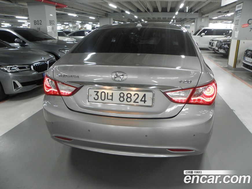 Hyundai Sonata 2011