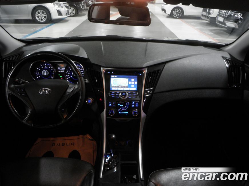 Hyundai Sonata 2011