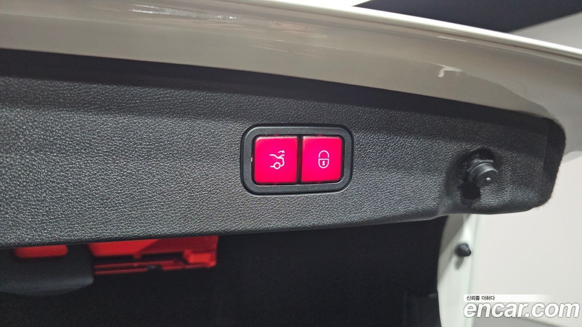 Mercedes-Benz E-Class 2011