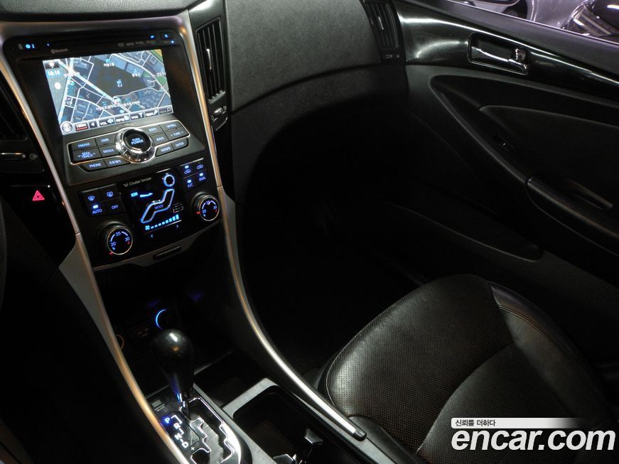 Hyundai Sonata 2011