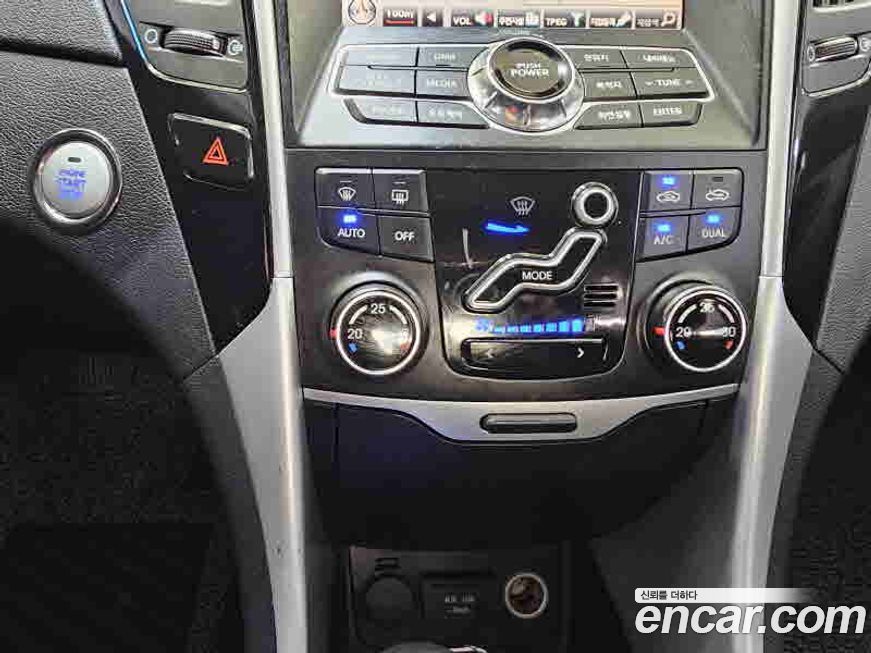 Hyundai Sonata 2010