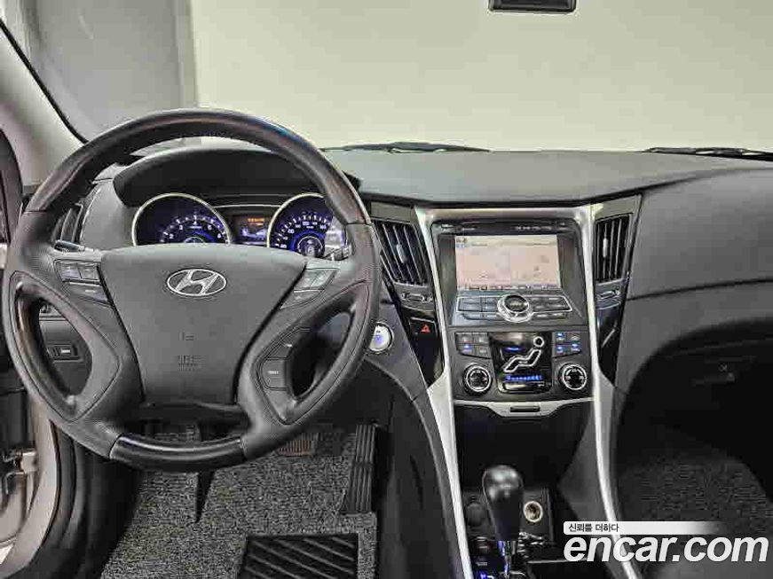 Hyundai Sonata 2010