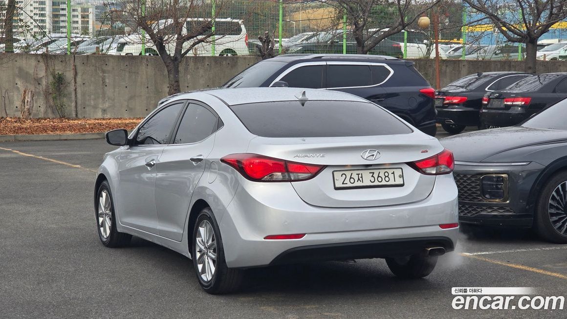 Hyundai AVANTE 2015