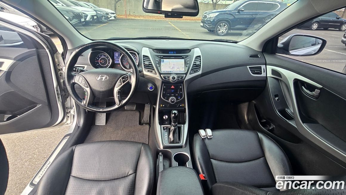 Hyundai AVANTE 2015