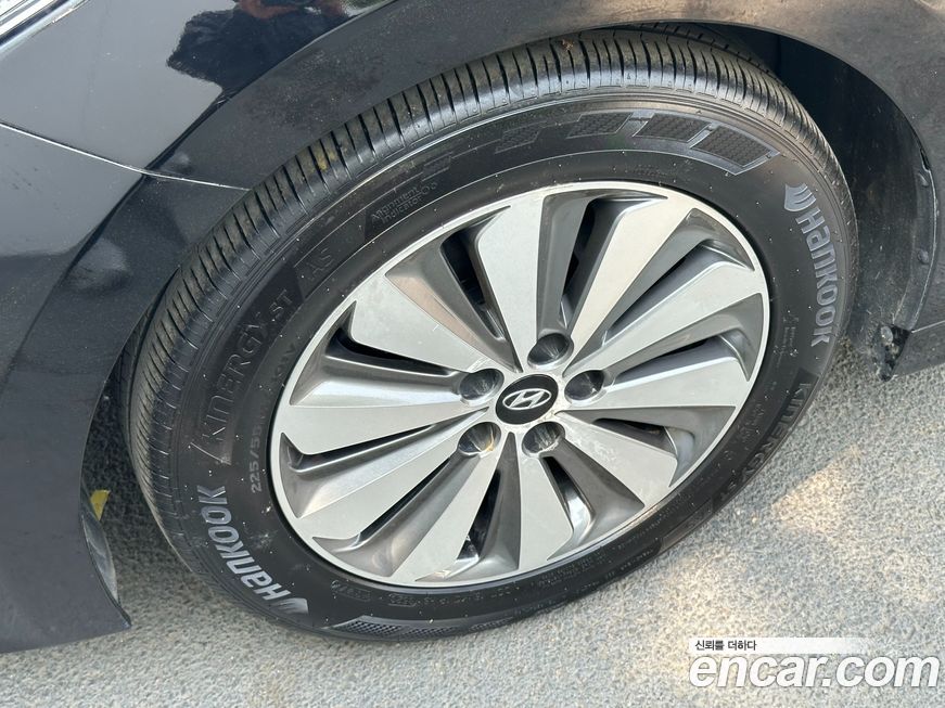 Hyundai Grandeur 2016