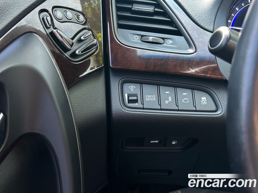 Hyundai Grandeur 2016