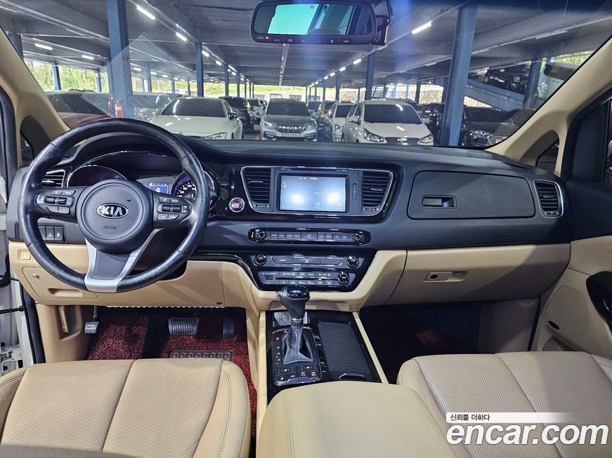 Kia Canival 2016