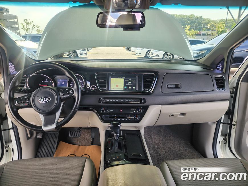Kia Canival 2016