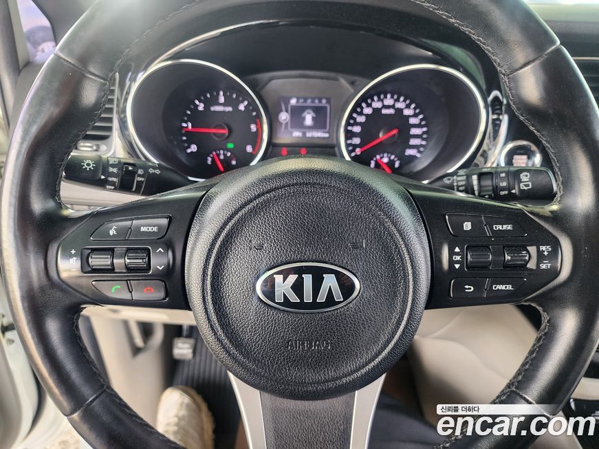 Kia Canival 2016