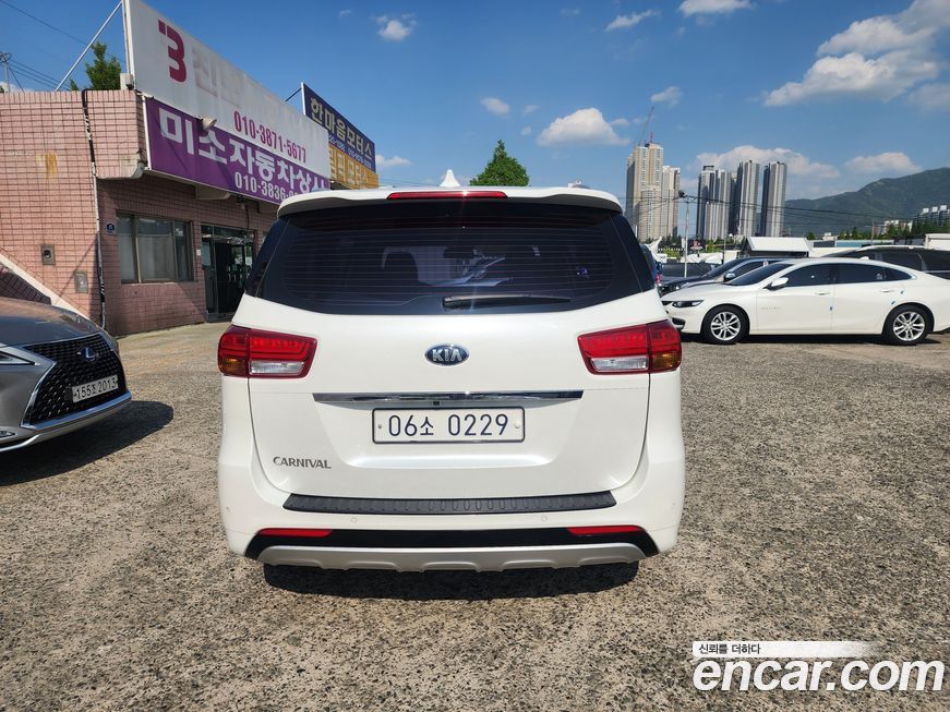 Kia Canival 2016