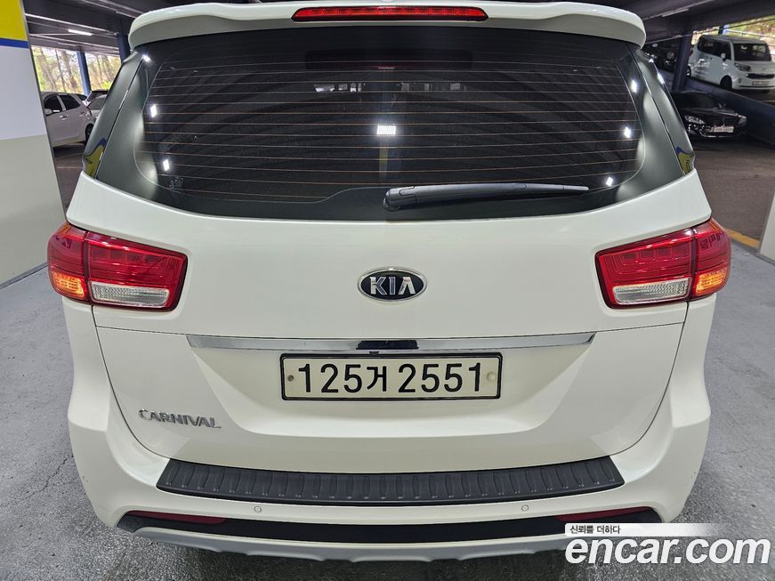 Kia Canival 2016