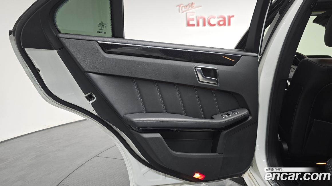 Mercedes-Benz E-Class 2014
