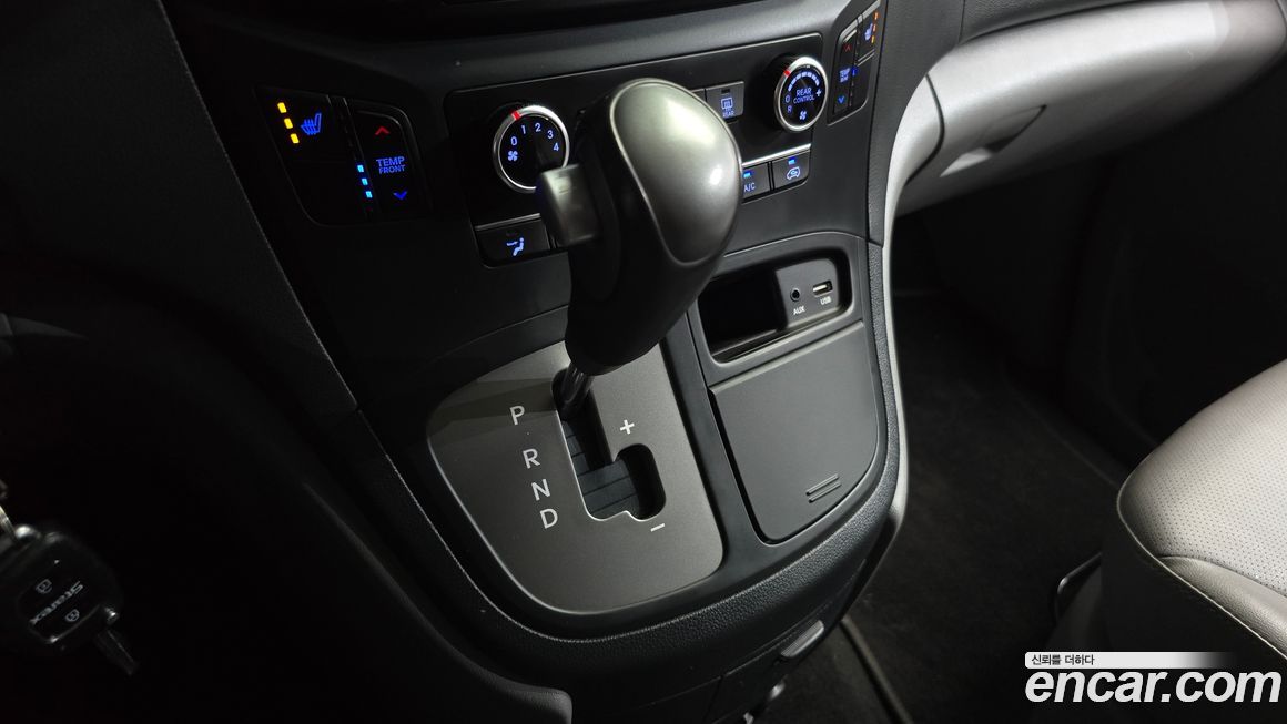 Hyundai Starex 2018