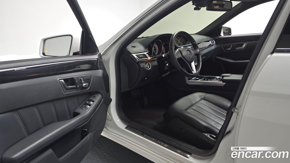 Mercedes-Benz E-Class 2014
