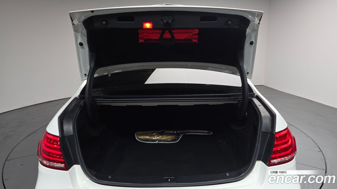 Mercedes-Benz E-Class 2014