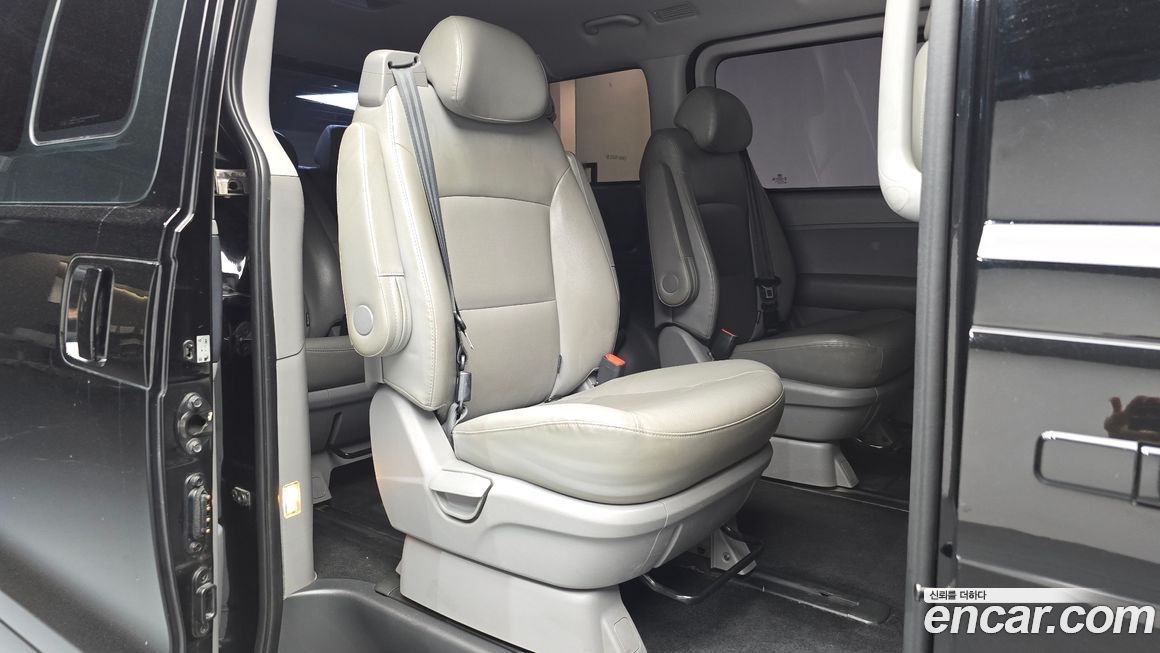 Hyundai Starex 2018