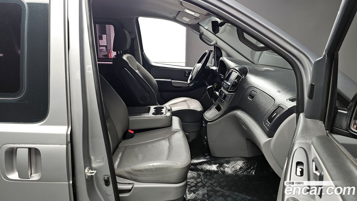 Hyundai Starex 2018