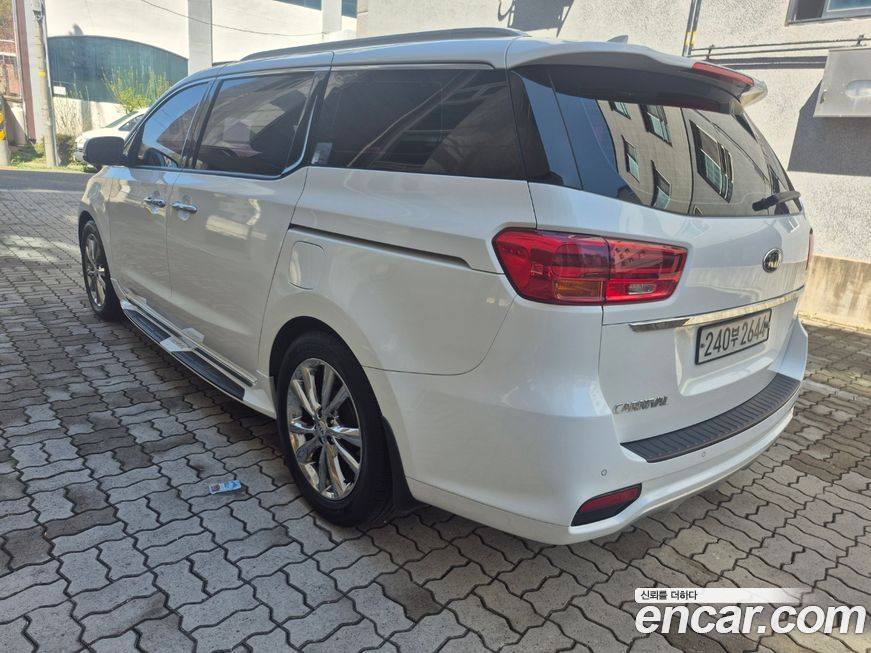 Kia Canival 2020
