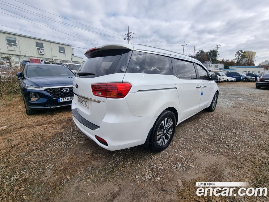 Kia Canival 2019