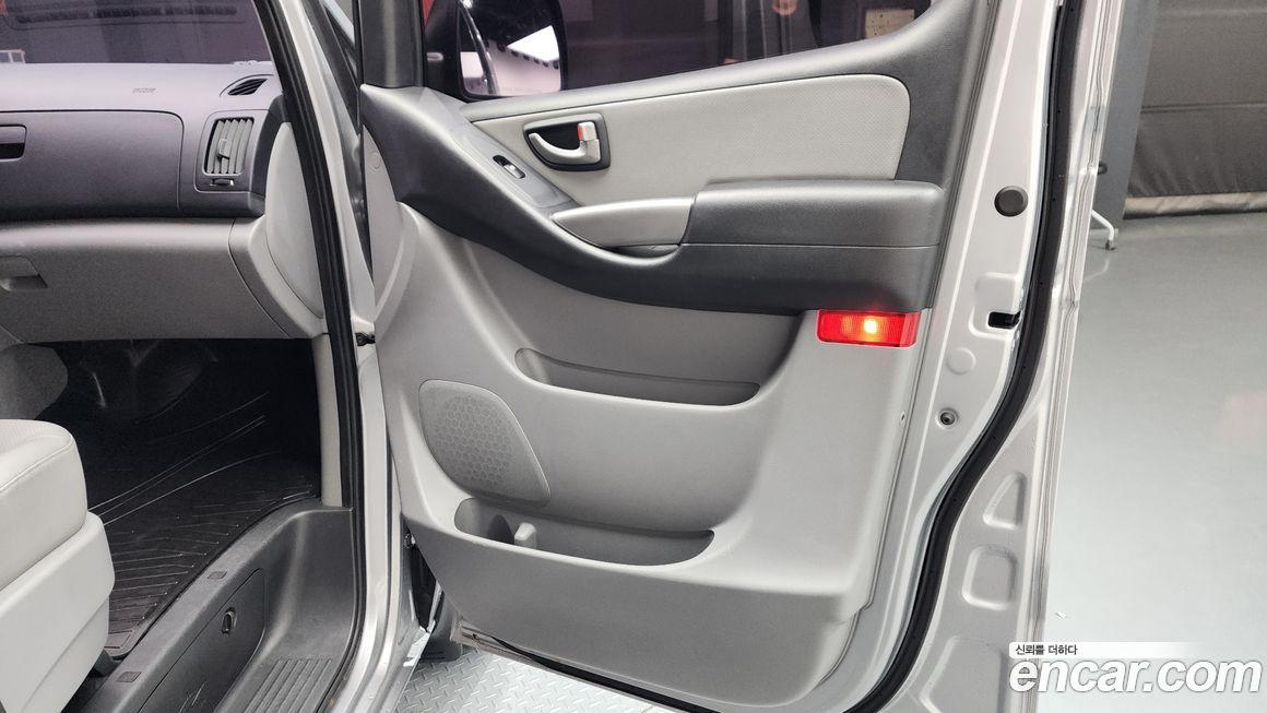 Hyundai Starex 2019