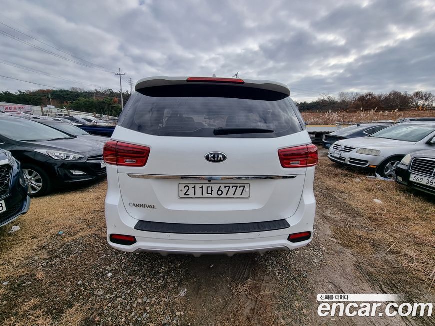 Kia Canival 2019