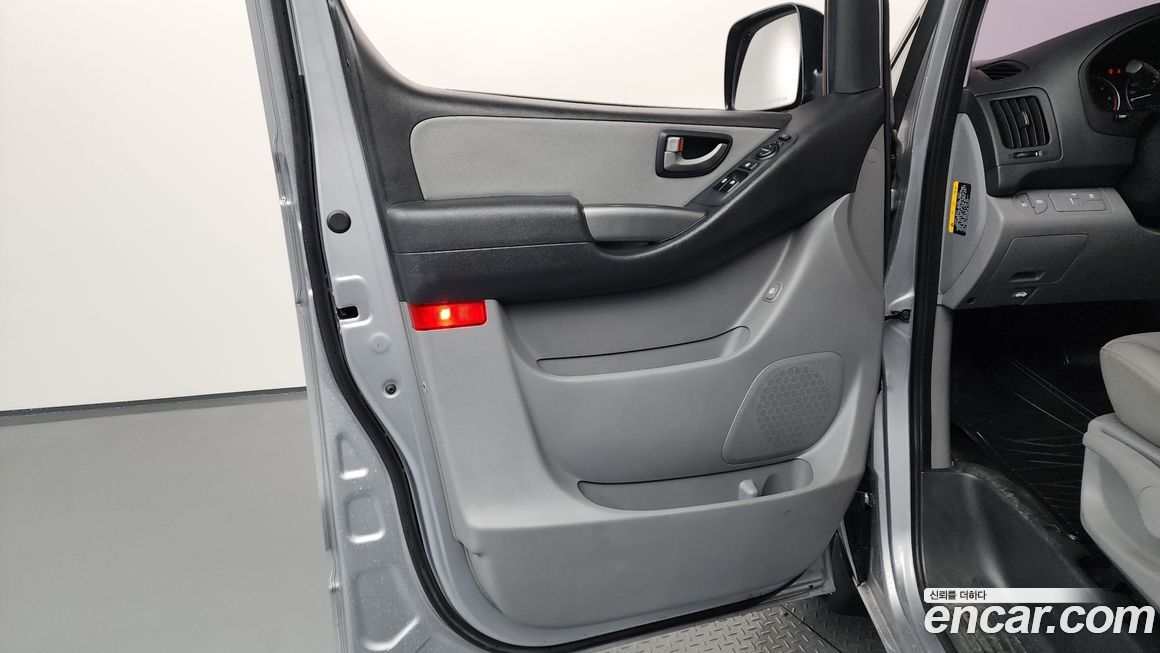 Hyundai Starex 2019