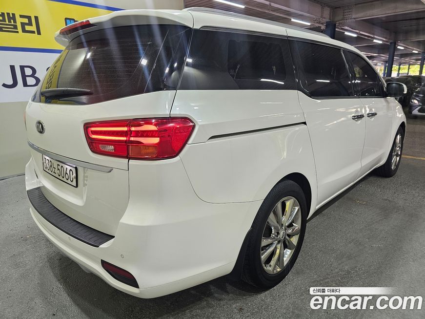 Kia Canival 2020