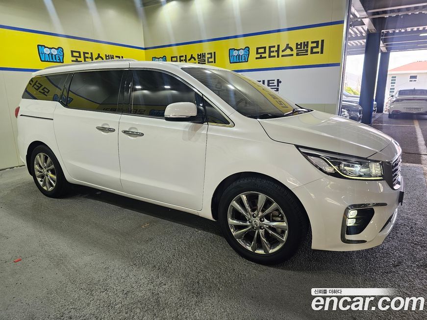 Kia Canival 2020