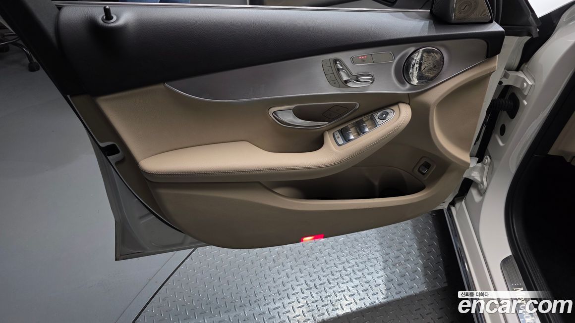 Mercedes-Benz C-Class 2018