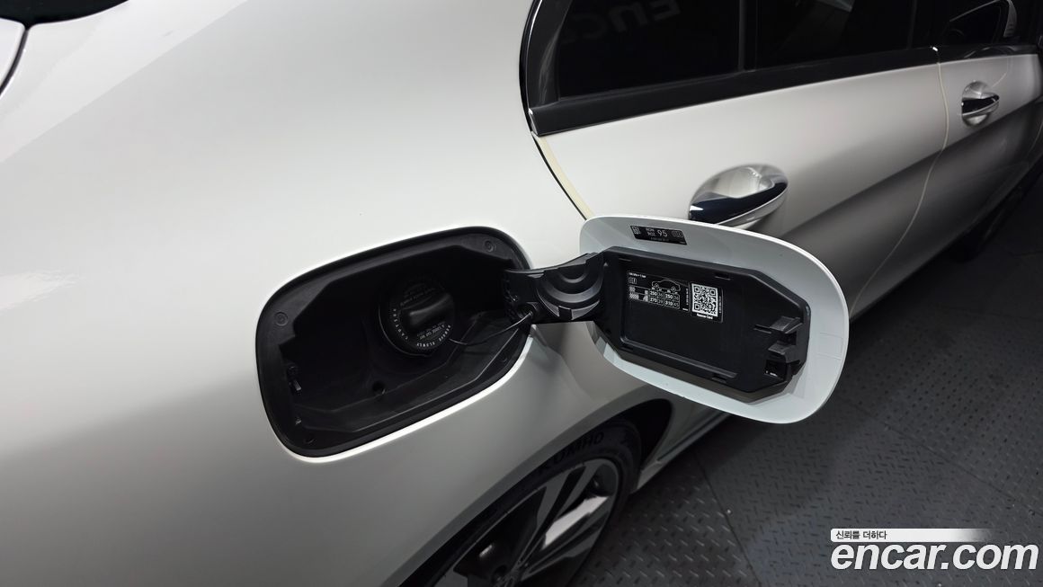 Mercedes-Benz C-Class 2018