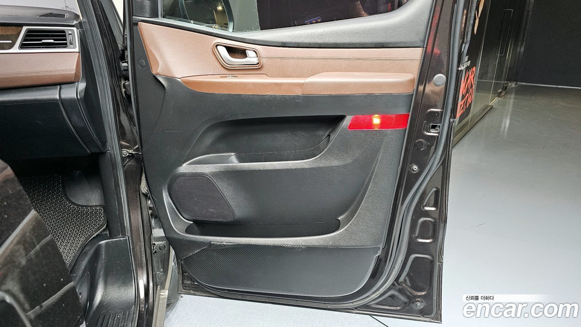 Hyundai Starex 2019