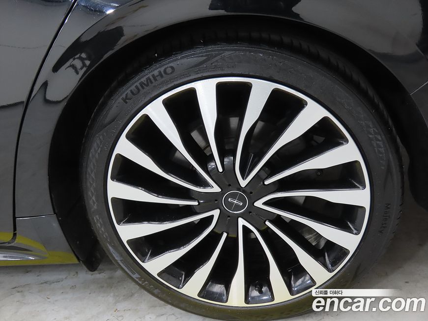 Lincoln Continental 2017