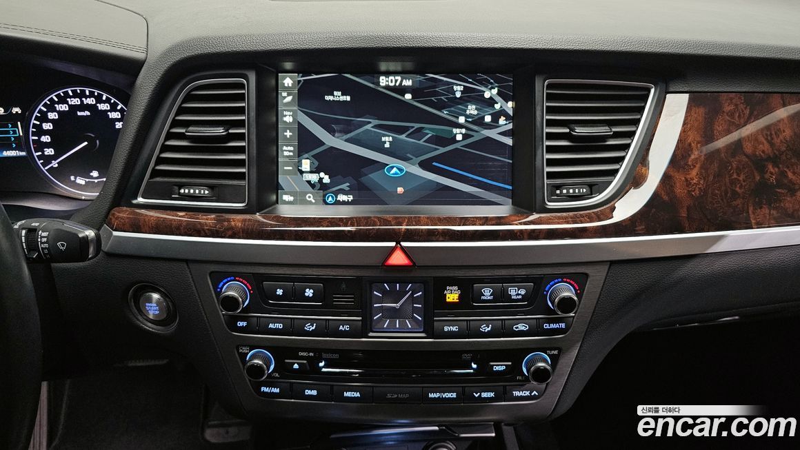 Hyundai Genesis 2016