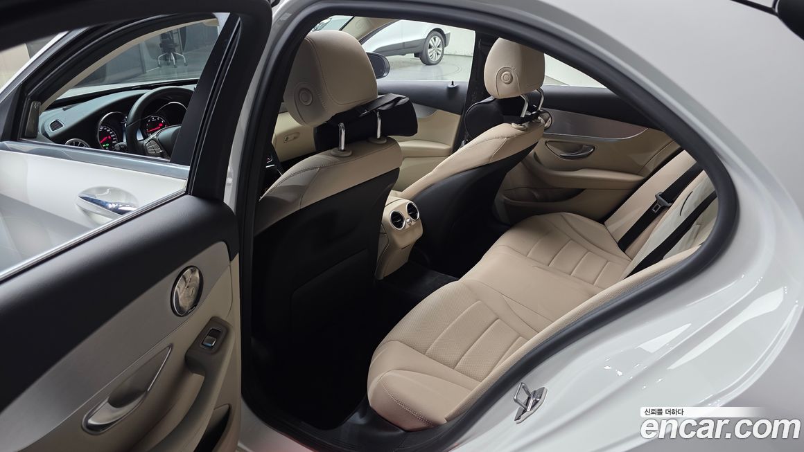 Mercedes-Benz C-Class 2018