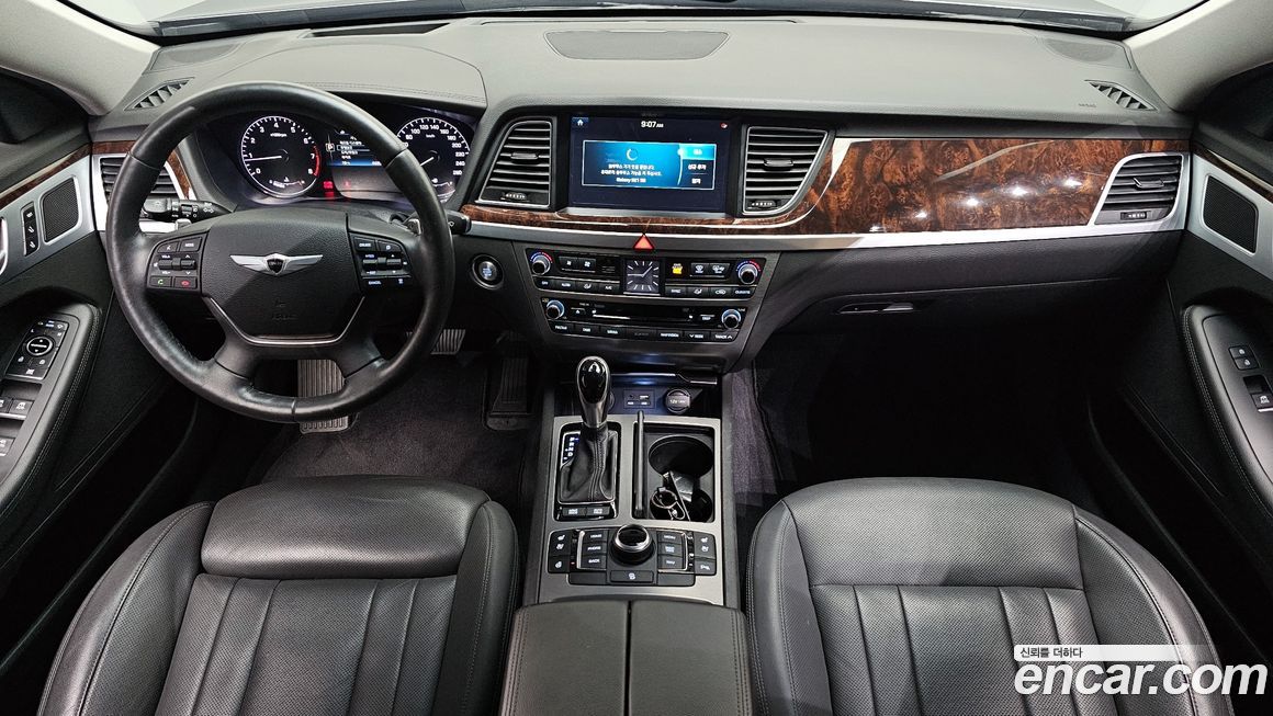 Hyundai Genesis 2016