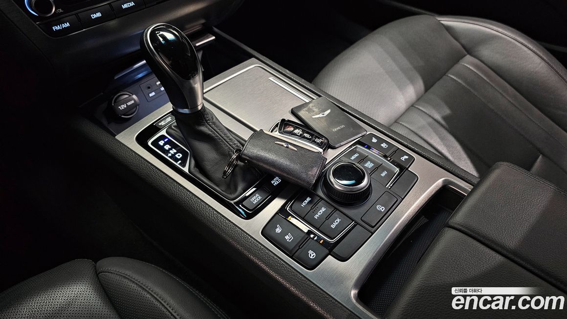 Hyundai Genesis 2016