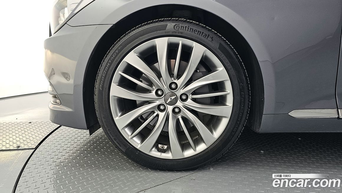 Hyundai Genesis 2016