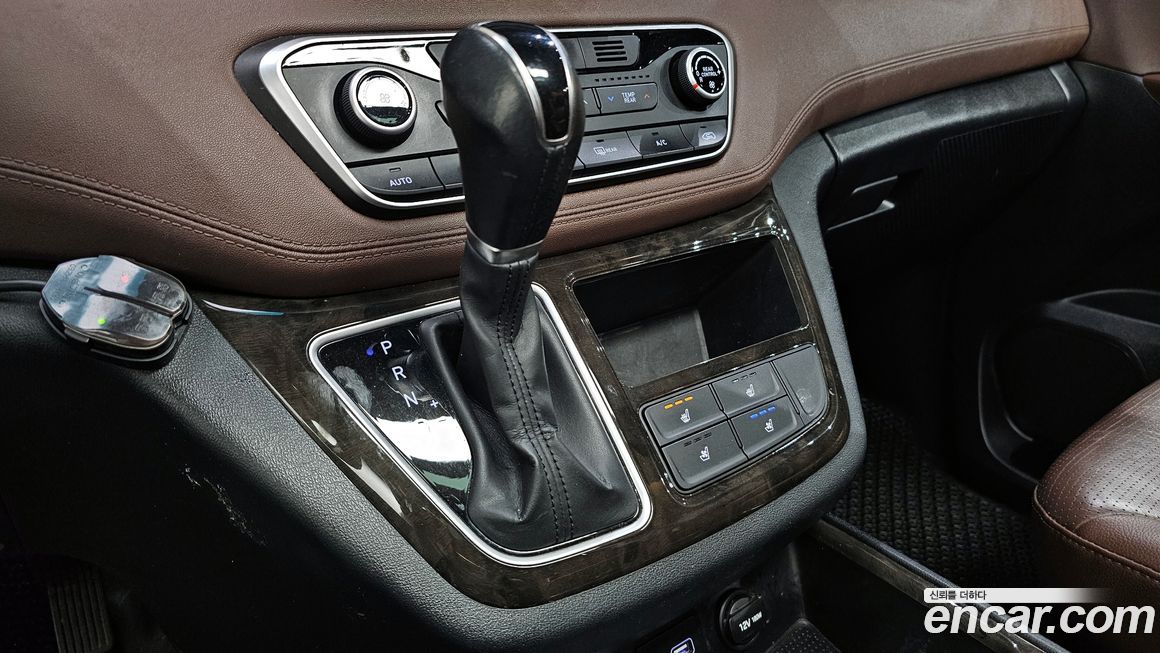 Hyundai Starex 2019