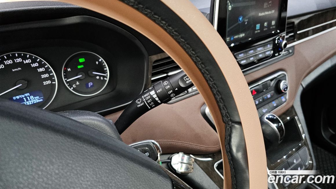 Hyundai Starex 2019
