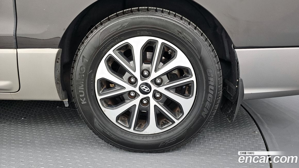 Hyundai Starex 2019