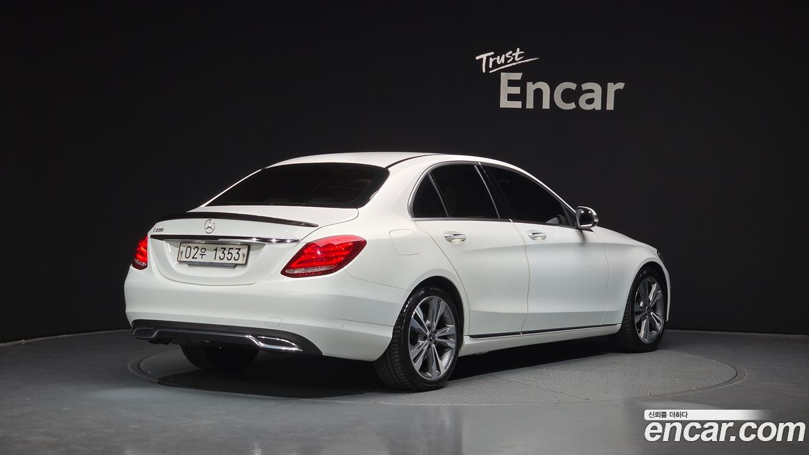 Mercedes-Benz C-Class 2018