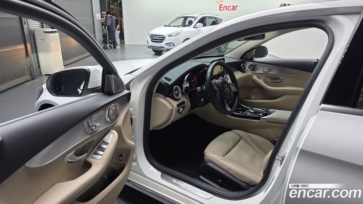 Mercedes-Benz C-Class 2018