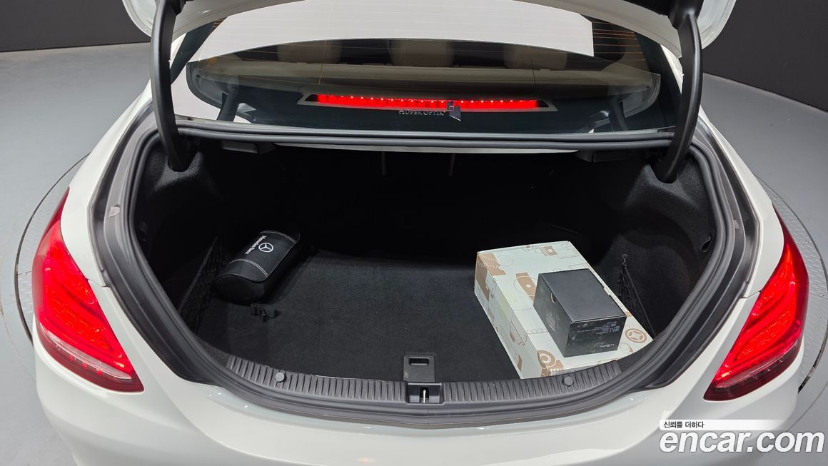 Mercedes-Benz C-Class 2018