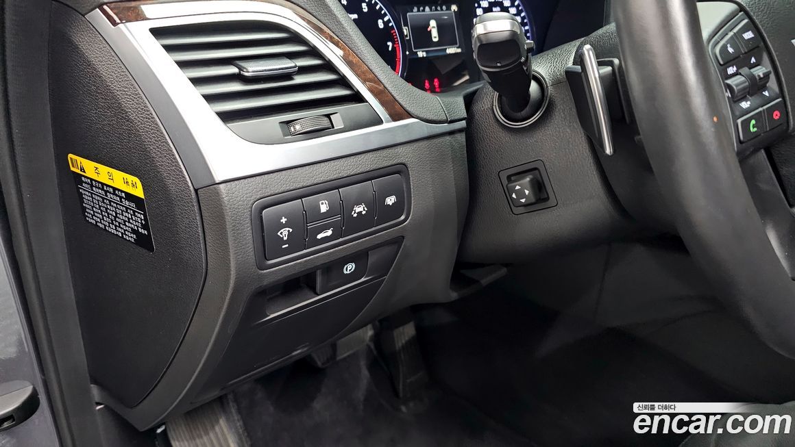 Hyundai Genesis 2016