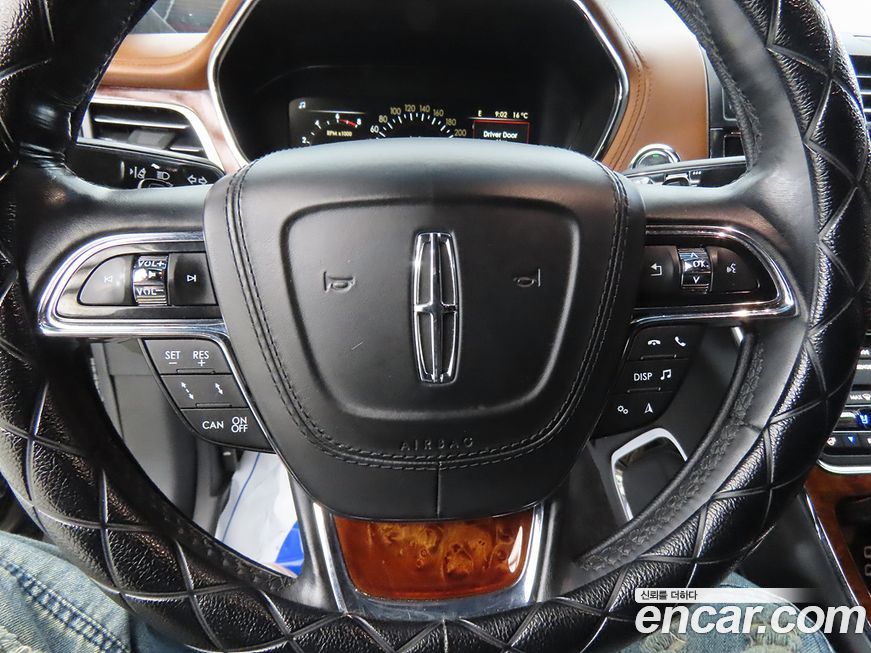 Lincoln Continental 2017