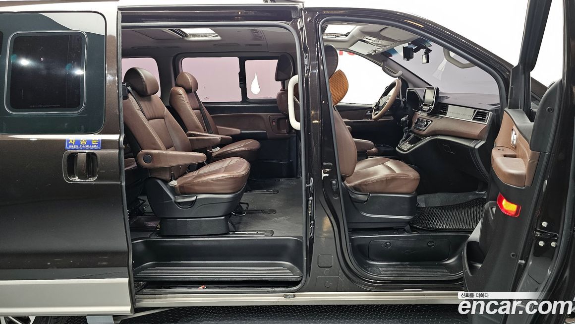 Hyundai Starex 2019
