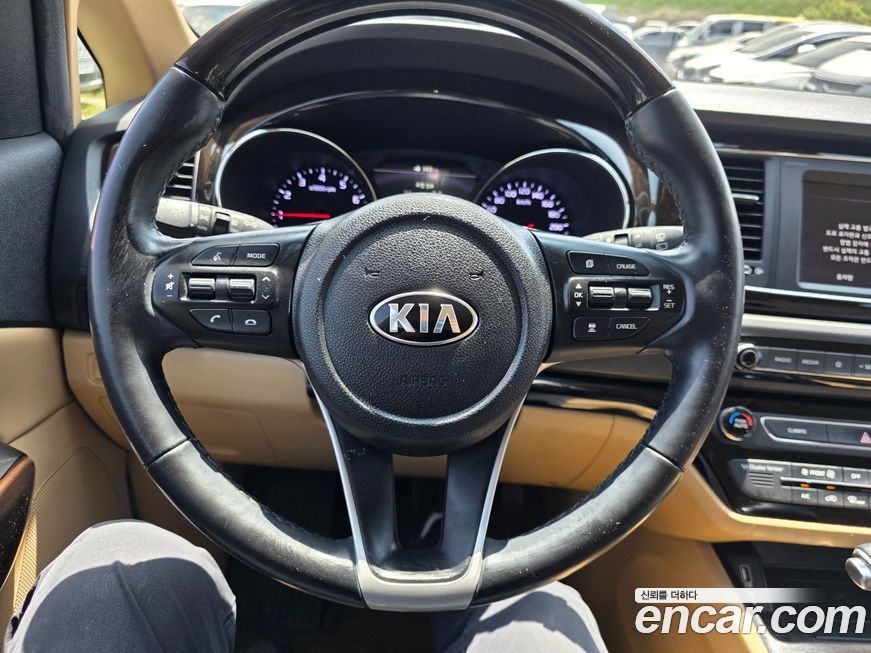 Kia Canival 2019