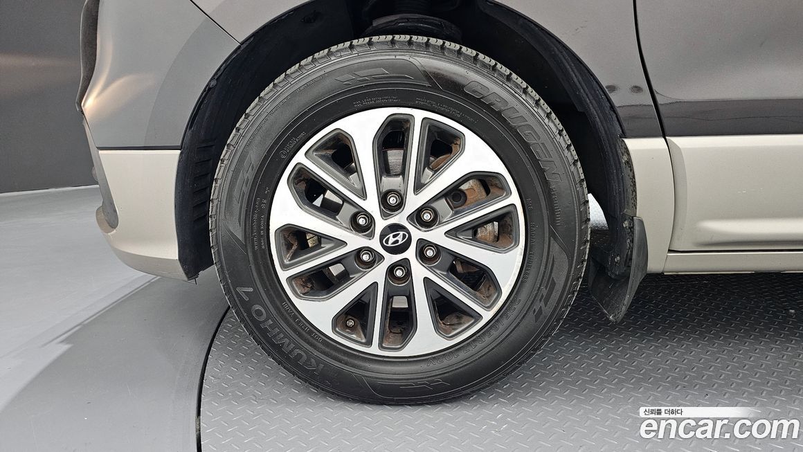 Hyundai Starex 2019