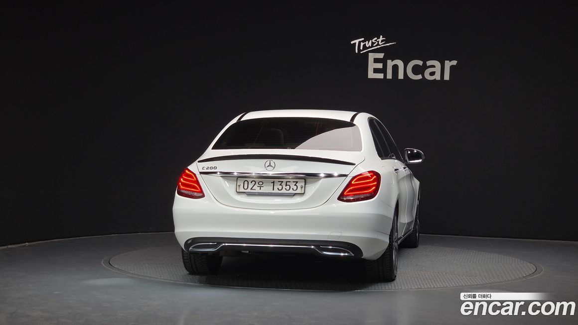 Mercedes-Benz C-Class 2018