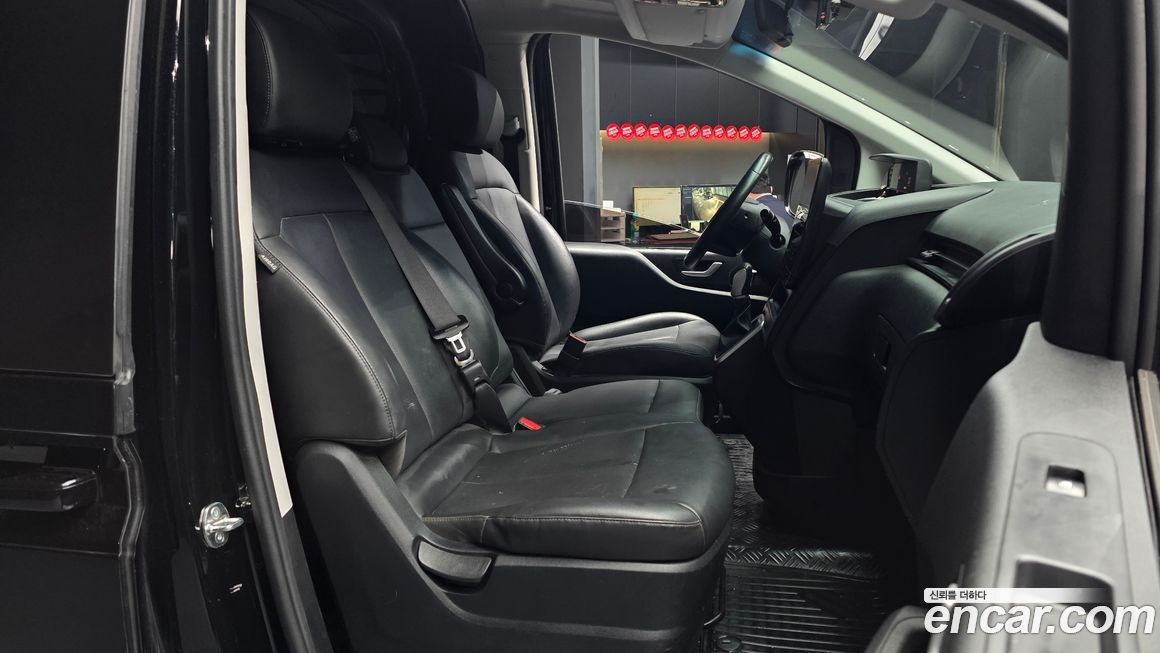 Hyundai Staria 2023
